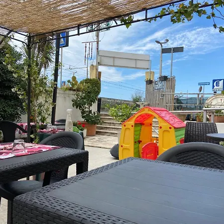 Hotel Piccolo Di Ale Lavagna