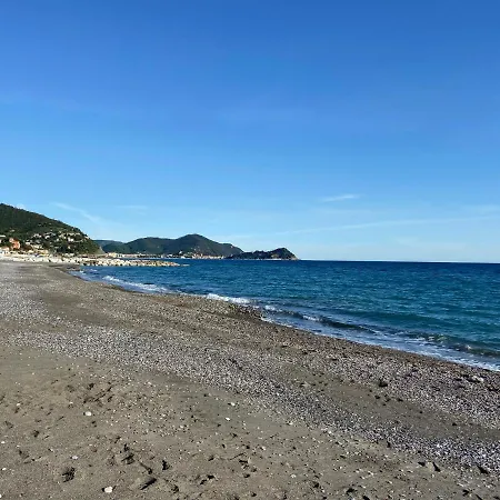 Hotel Piccolo Di Ale Lavagna