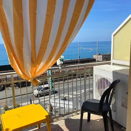 Piccolo Di Ale 2* لافانيا